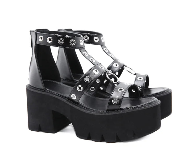 Dark Rebel Eyelet Platforms – Sandali donna gothic con fibbie