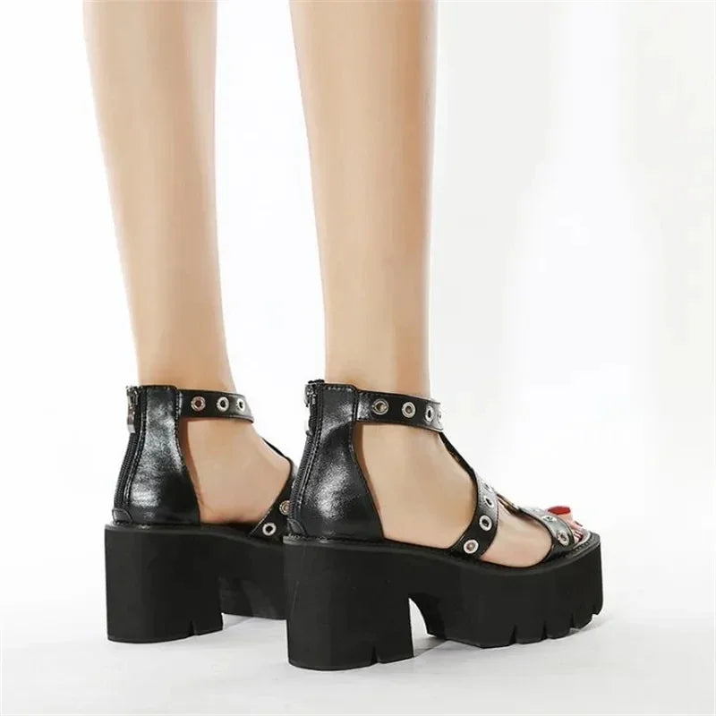 Dark Rebel Eyelet Platforms – Sandali donna gothic con fibbie